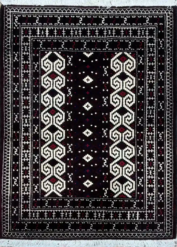 TURKMEN RUG 84CM X 111CM (2'76 X 3'65)