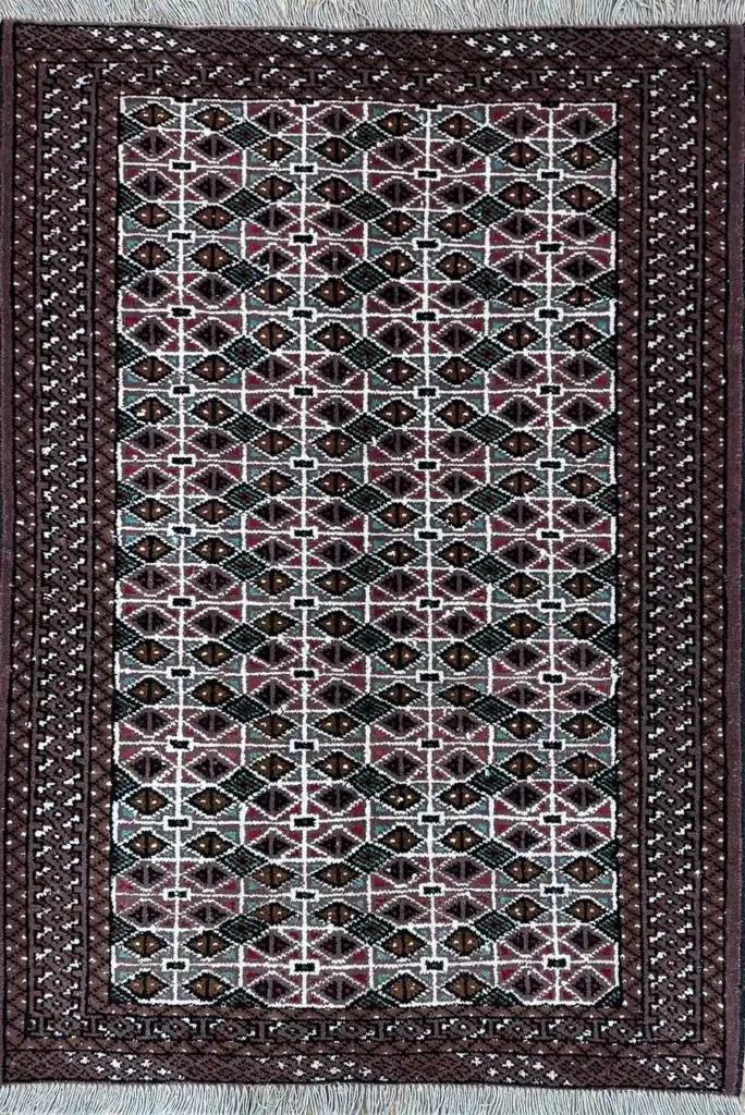 TURKMEN RUG 100CM X 145CM (3'28 X 4'76)
