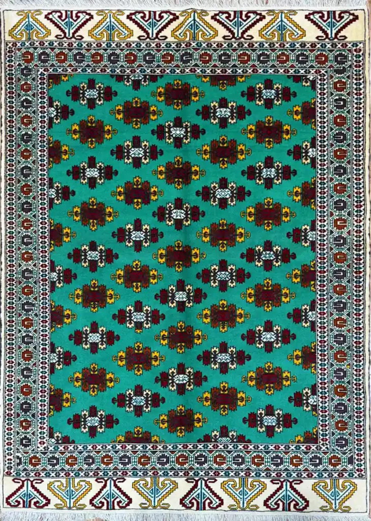 GREEN TURKMEN RUG 135CM X 195CM (4'43 X 6'40)