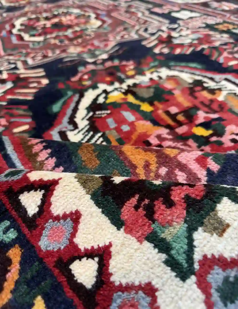 bakhtiari rug