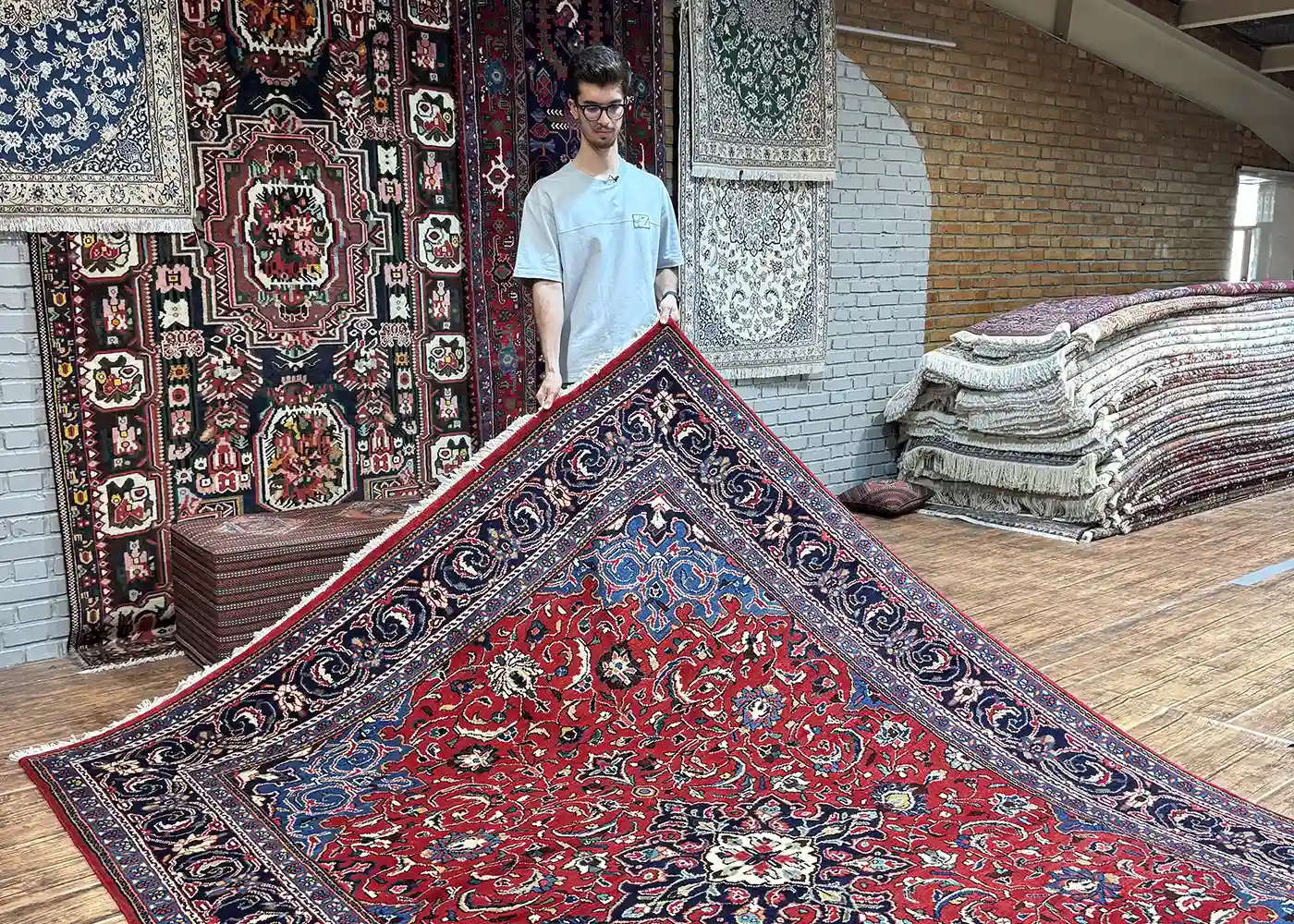 Kilim vs Persian Rug